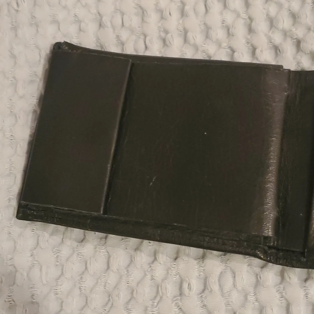 𝅺EDWARD Harvey Calfskin Men's Wallet